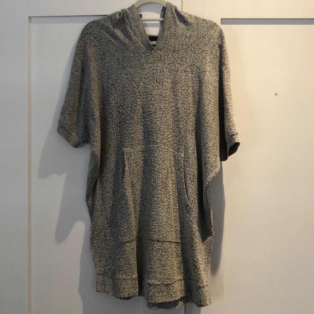 Nally and Millie Short Sleeved Cozy Tunic